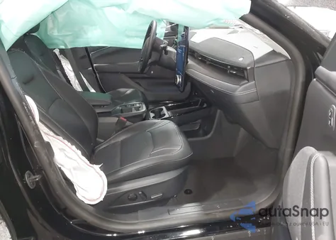 2025 Ford Mustang Mach-E Premium from USA, damaged, VIN 3FMTK3SU1SMA40270